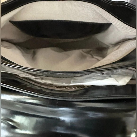 JASON WU ~ Black patent leather Authenticated luxury handbag with gold hardware - Picture 6 of 12